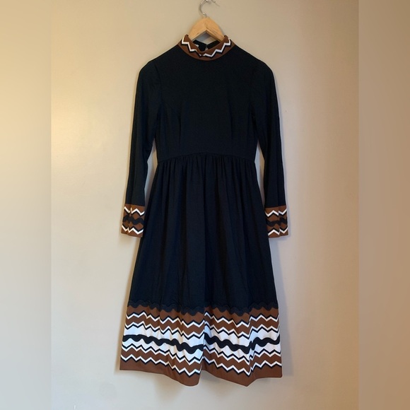 Saks fifth avenue vintage dress, 1960’s 1970’s geometric trim rick rack - Picture 1 of 10